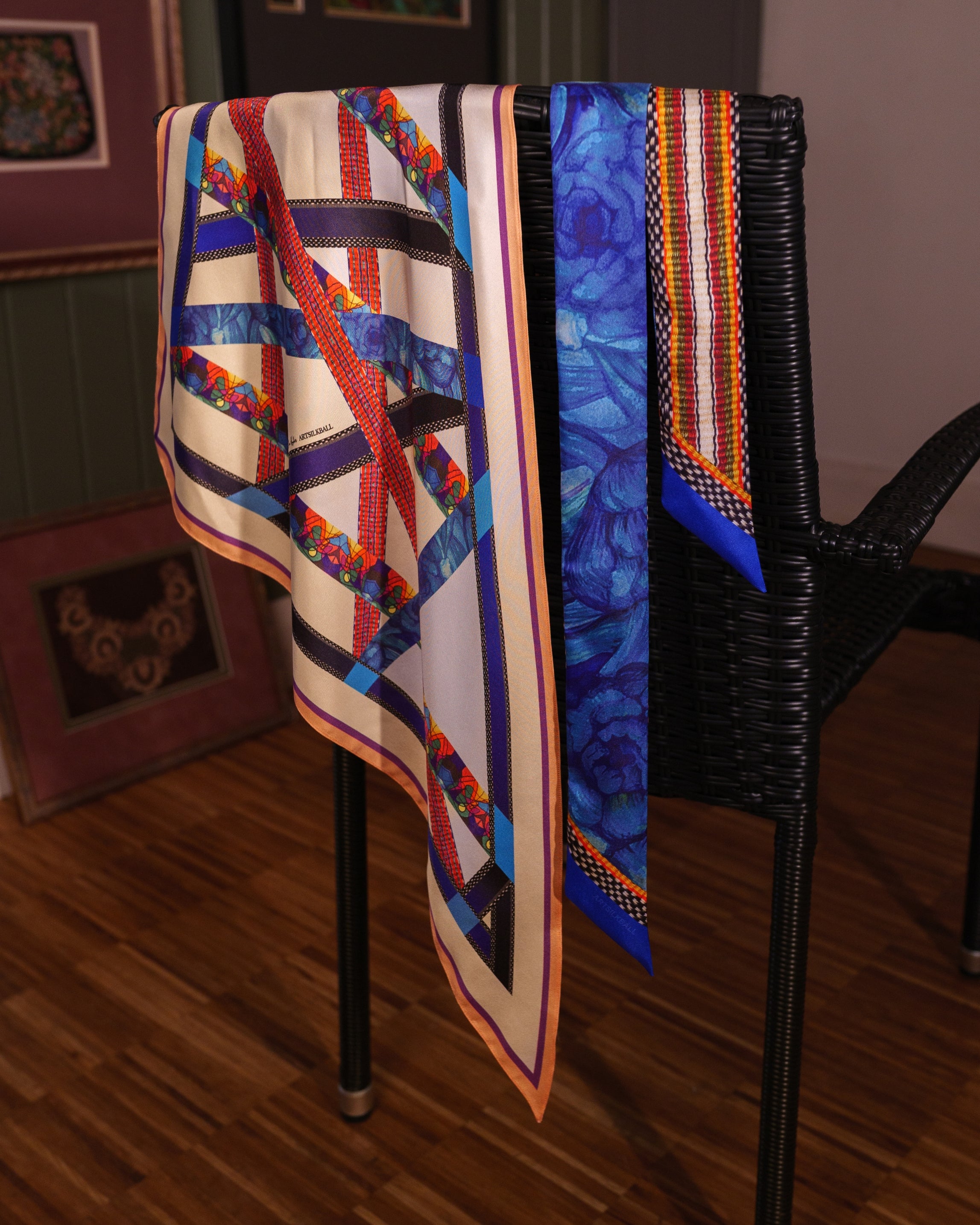 Scarf triangle 69 x 69cm